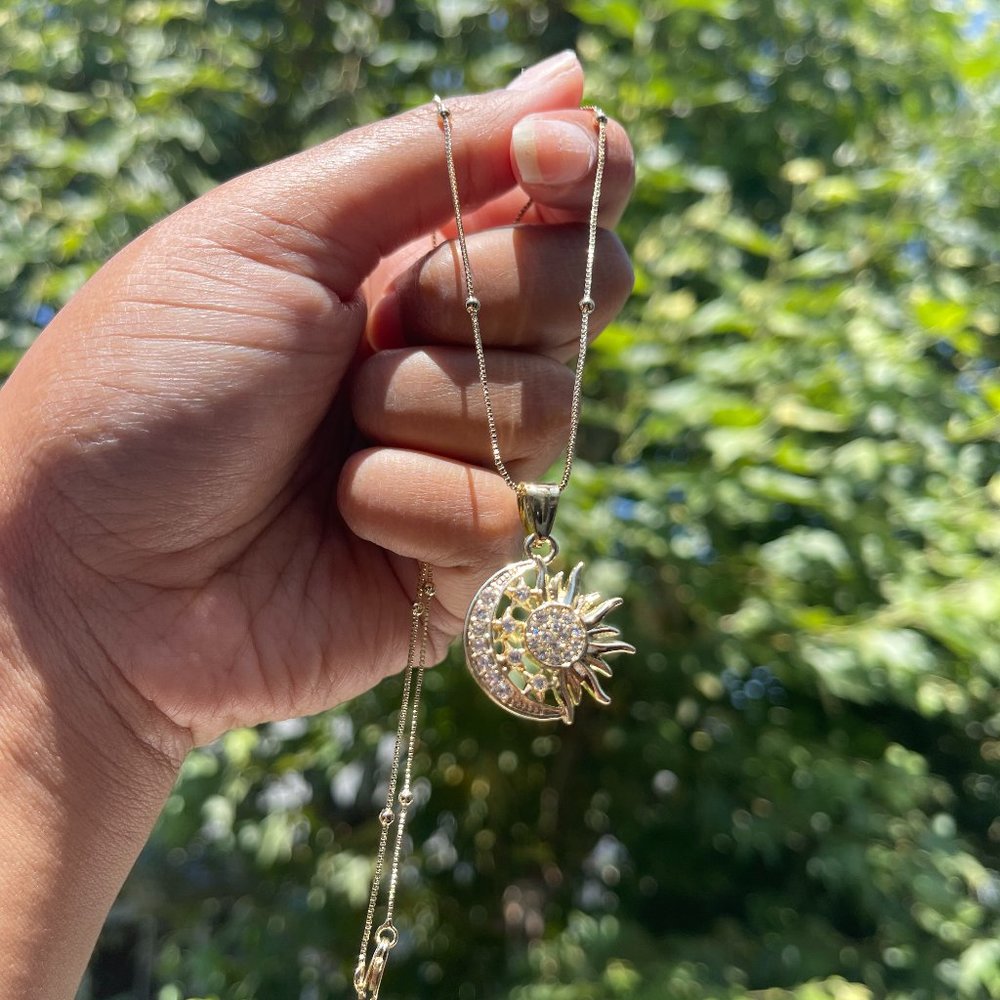 18K Gold Filled Lunar Sun Necklace - Picture 1 of 3